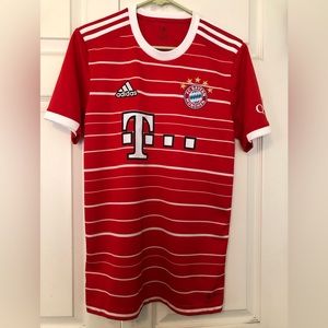 NWT Adidas Bayern Munich soccer jersey S